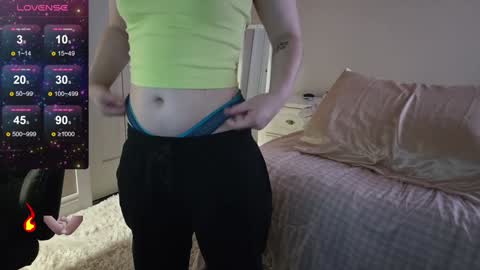 fuxkme_jen online show from January 7, 7:49 pm