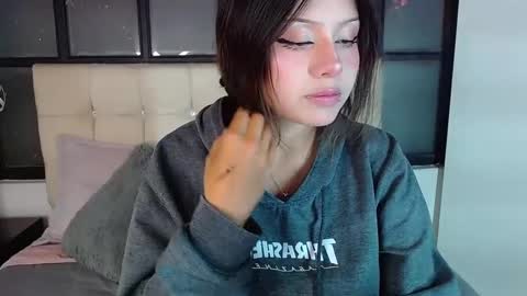 FIRE AND FOX online show from September 29, 8:41 pm