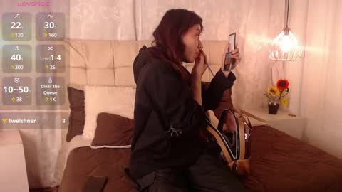 FIRE AND FOX online show from February 17, 1:33 pm