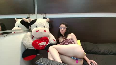 Snapshot of gabby_martinezz chatting on October 23, 2:18 pm GABBY.  online show from October 23, 2:18 pm