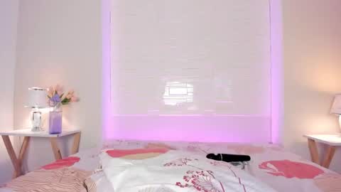  Gabby  online show from February 20, 6:26 am