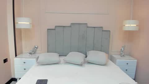   online show from October 28, 11:55 am