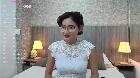 Gabriela Vargas online show from May 5, 8:14 pm