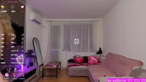 Snapshot of gabrielalove_ chatting on September 13, 8:00 pm Gabrielaaaa online show from September 13, 8:00 pm