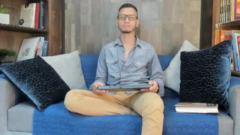 gabrieldraven online show from September 25, 8:49 pm