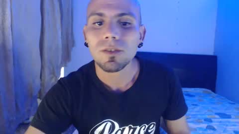 Snapshot of gabrielle_ramirez chatting on February 14, 9:53 pm Gabriel online show from February 14, 9:53 pm