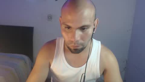 Snapshot of gabrielle_ramirez chatting on September 10, 12:44 am Gabriel online show from September 10, 12:44 am
