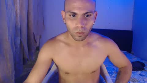 Snapshot of gabrielle_ramirez chatting on January 14, 12:22 am Gabriel online show from January 14, 12:22 am