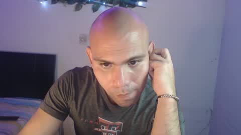 Snapshot of gabrielle_ramirez chatting on September 12, 1:07 am Gabriel online show from September 12, 1:07 am