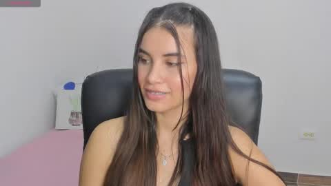 Gabriela online show from November 11, 12:02 am