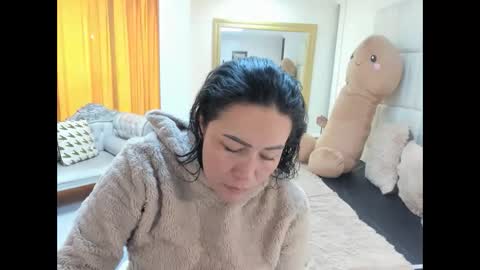 gabriela online show from December 15, 12:45 pm