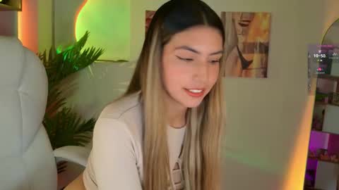 Gabby  online show from September 29, 11:04 pm