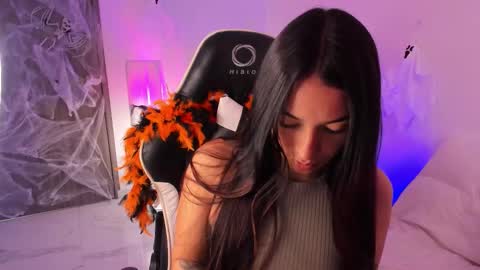 Gabriela online show from October 10, 5:08 pm