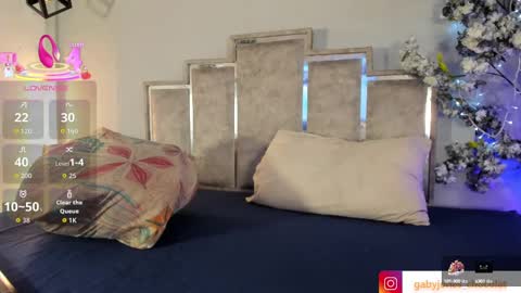 gabyyjones online show from October 14, 11:46 am