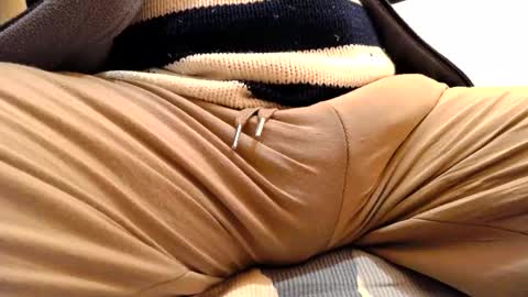 Snapshot of gae89tano chatting on March 10, 11:45 am gae89tano online show from March 10, 11:45 am