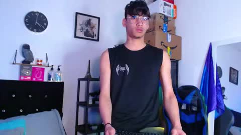 gael_jones online show from October 12, 1:37 pm