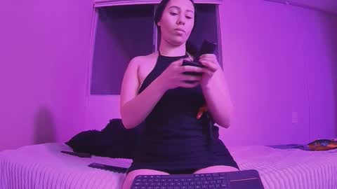 gaia_sweet_ online show from September 27, 8:23 am