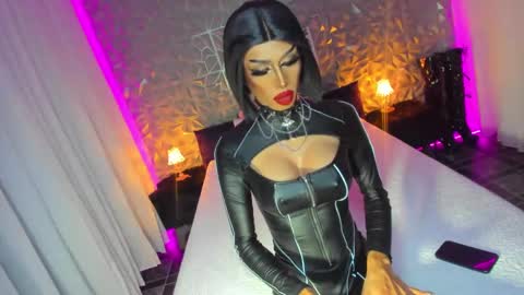 MISSANN online show from January 13, 6:05 pm