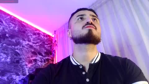 Chris  Dont forget to gift me thumb up Its very important to me and makes me happy AF  online show from October 15, 6:38 am