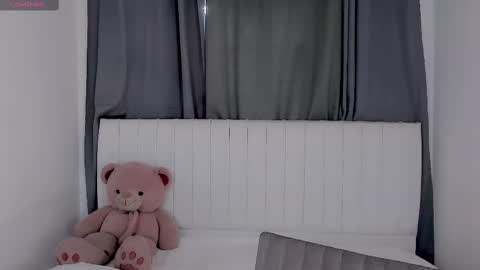 Vnecis Marn online show from September 19, 1:59 pm