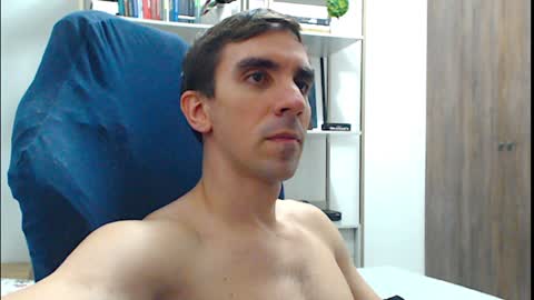 Snapshot of gatosarado23 chatting on January 9, 6:48 am gatosarado23 online show from January 9, 6:48 am