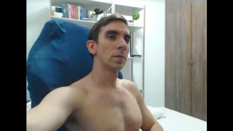 Snapshot of gatosarado23 chatting on January 19, 3:29 am gatosarado23 online show from January 19, 3:29 am
