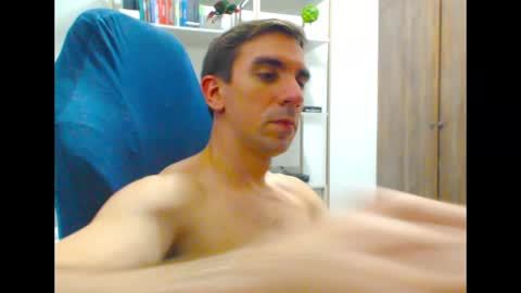 Snapshot of gatosarado23 chatting on February 12, 2:35 am gatosarado23 online show from February 12, 2:35 am