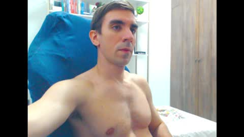 Snapshot of gatosarado23 chatting on January 18, 8:20 am gatosarado23 online show from January 18, 8:20 am