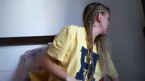 Monique online show from December 17, 7:37 pm