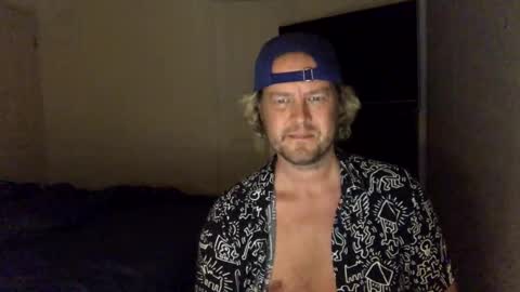 gcsurfer81 online show from February 5, 8:54 am