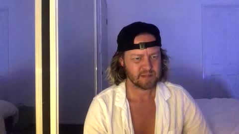 gcsurfer81 online show from October 12, 9:13 am