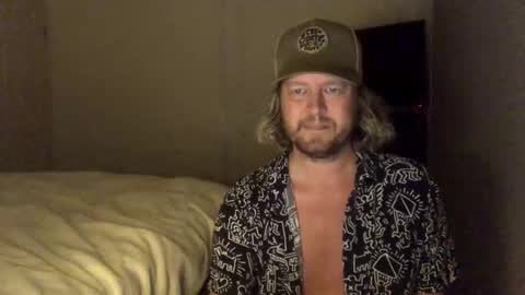 gcsurfer81 online show from September 19, 9:02 am