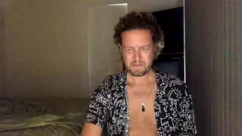 gcsurfer81 online show from December 9, 7:39 am