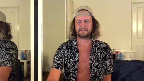 gcsurfer81 online show from January 7, 9:36 am