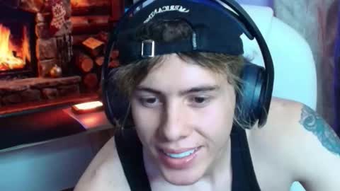 Gem Dominus online show from December 23, 1:23 am