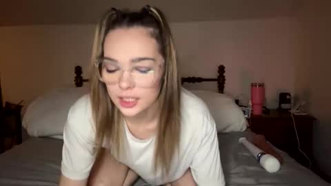 Genesis online show from January 8, 9:15 am