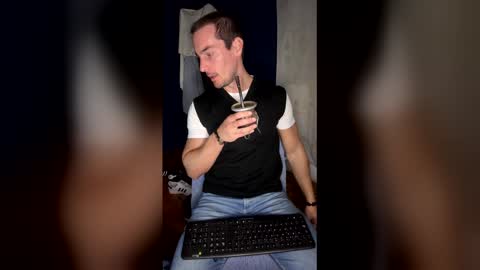 Genaro online show from April 27, 9:56 pm