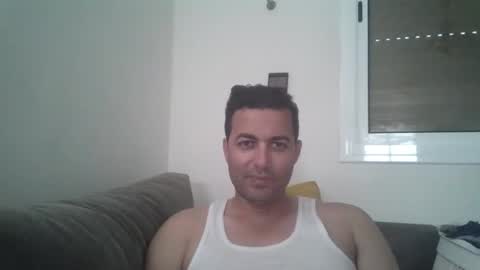 Snapshot of genteldevil chatting on December 16, 12:27 pm genteldevil online show from December 16, 12:27 pm