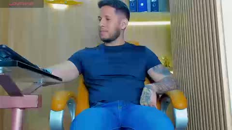 Snapshot of george_diesell_ chatting on September 8, 10:31 pm George online show from September 8, 10:31 pm