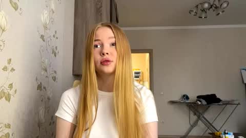 Amelia online show from October 20, 9:36 am