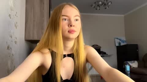 Amelia online show from October 25, 12:04 pm