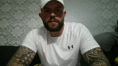 germanboy27384 online show from August 2, 1:40 am