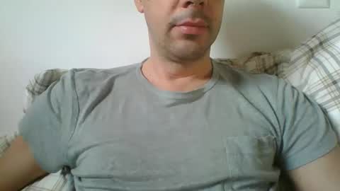 Snapshot of geronimo_2 chatting on December 22, 9:55 am geronimo_2 online show from December 22, 9:55 am