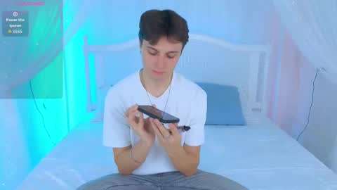 Alex online show from October 29, 10:28 am