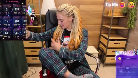 Sweety online show from December 3, 9:28 pm