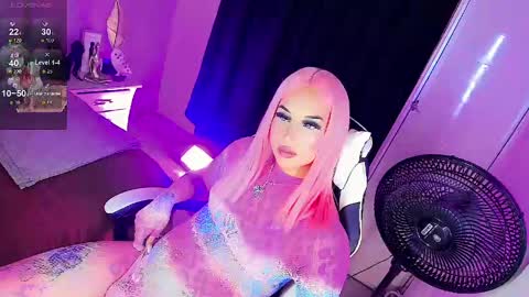 Gia Ferrara online show from June 7, 7:13 am