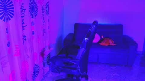 gia_flame_ online show from October 28, 2:12 am