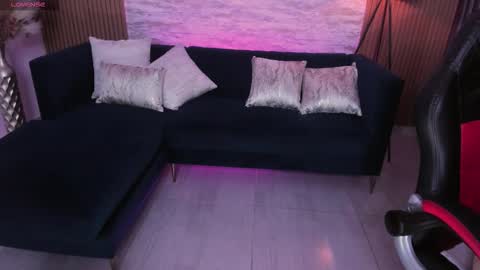 Gia lowry online show from October 25, 11:53 am