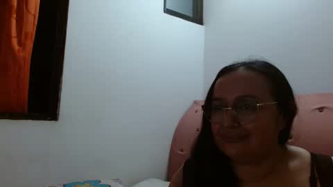nahomi online show from February 3, 11:47 pm