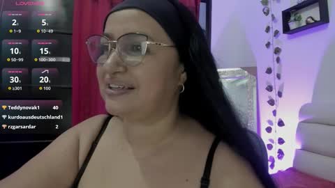 nahomi online show from September 25, 1:56 am